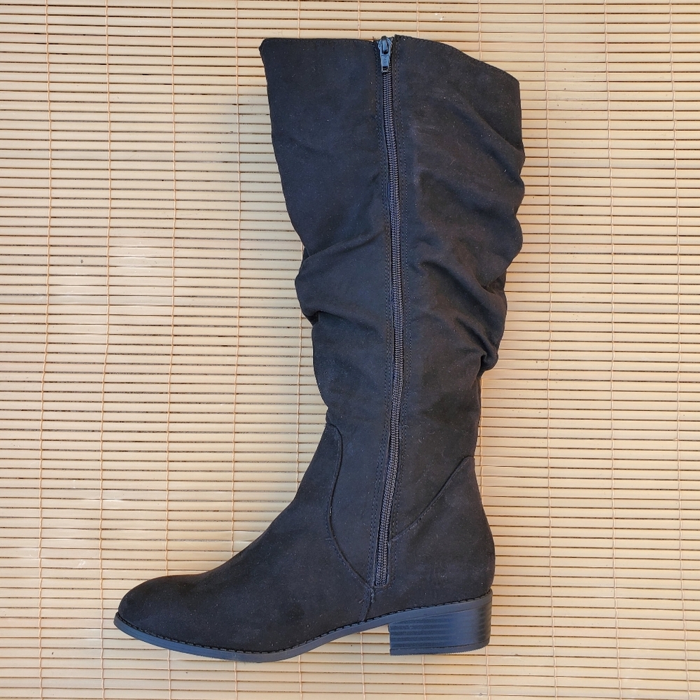 High Boots - Picture 15 of 15